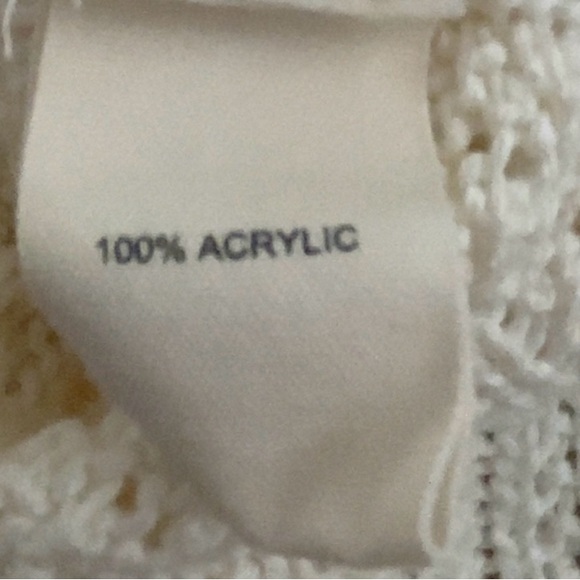 Ivory Sleeveless Knit Top - Picture 4 of 5